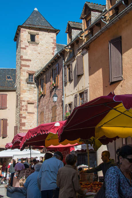 MARCHÉ DE LA CANOURGUE MARCHÉ DE LA CANOURGUE