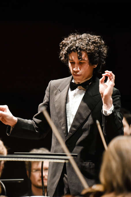CONCERT DU NOUVEL AN « DE VIENNE À BUENOS AIRES » CONCERT DU NOUVEL AN « DE VIENNE À BUENOS AIRES »