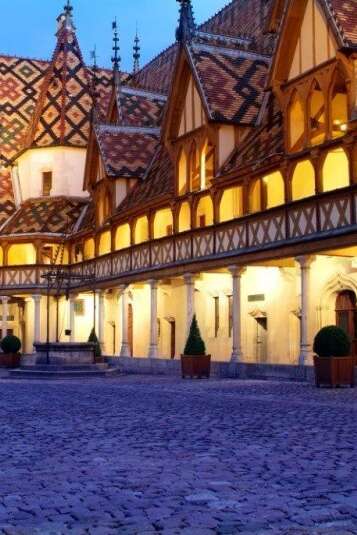 Hospices de Beaune - Dîner de Gala de la Vente des Vins Hospices de Beaune - Dîner de Gala de la Vente des Vins