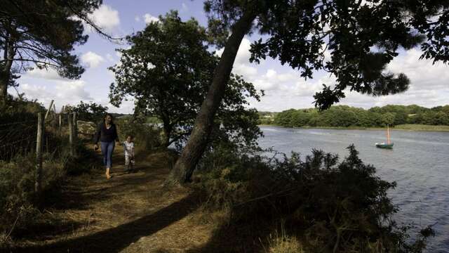 L'anse du Téno et les deux rivières