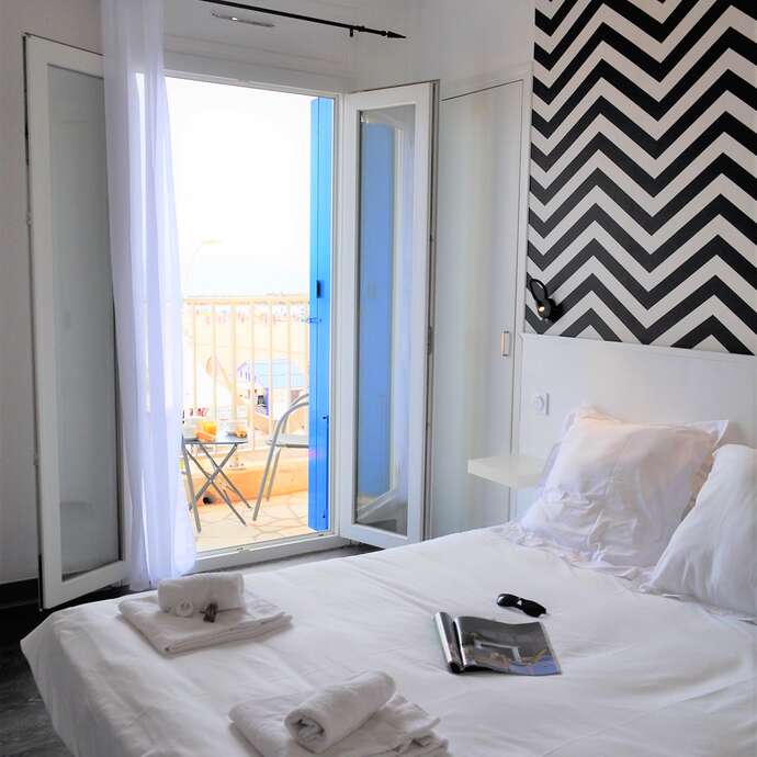 HÔTEL DE LA MER HÔTEL DE LA MER
